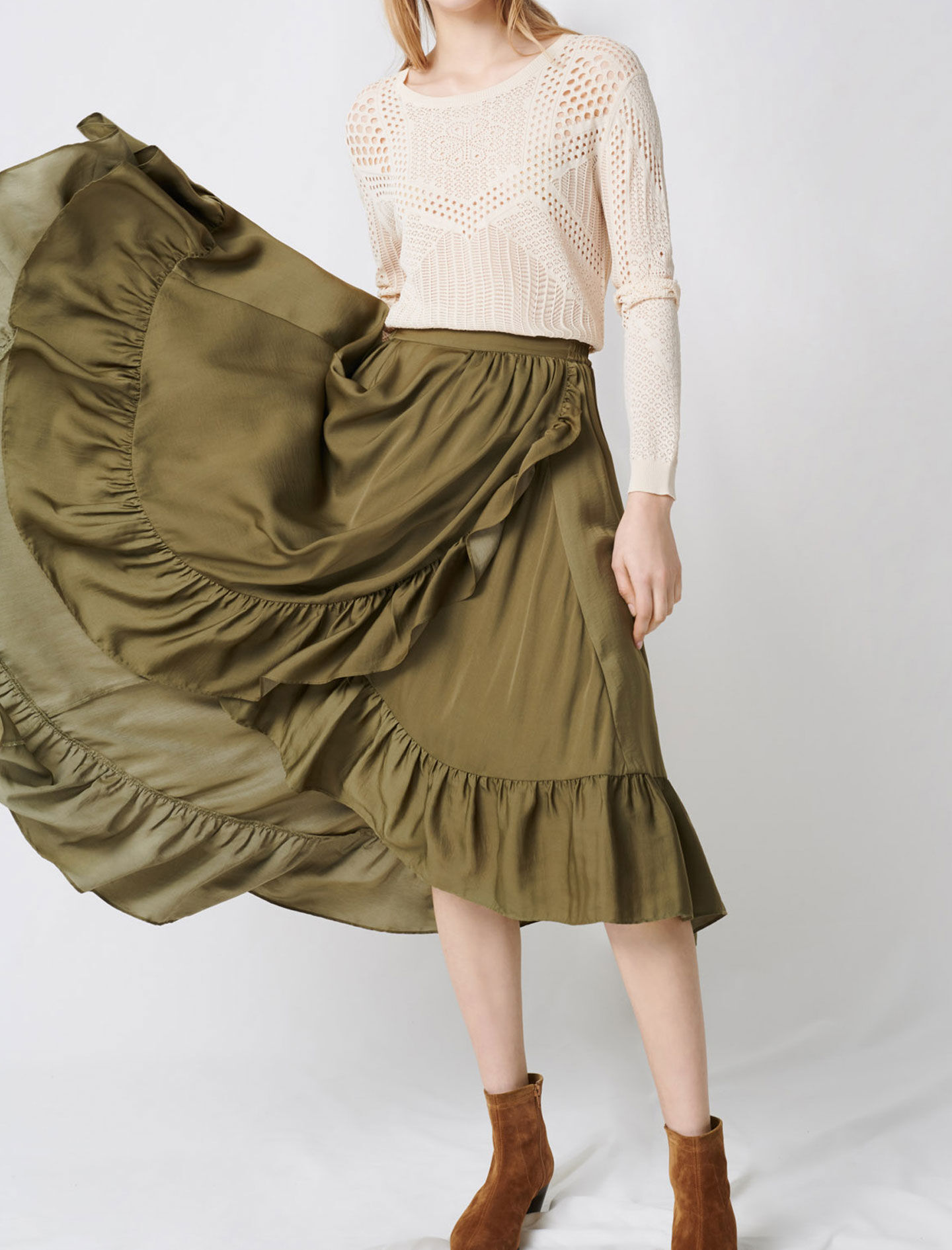 khaki skirt